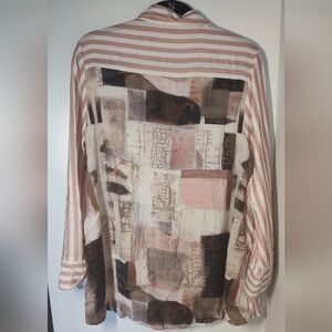 Abstract Patterned Button-Up Shirt With Pockets Size M #612